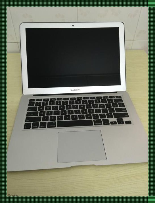 1213岁MacBook日本？笑谈全球新焦点