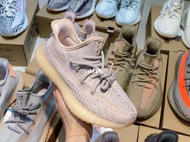 “Yeezy350粉天使”热议的背后，揭秘幽默的真相！